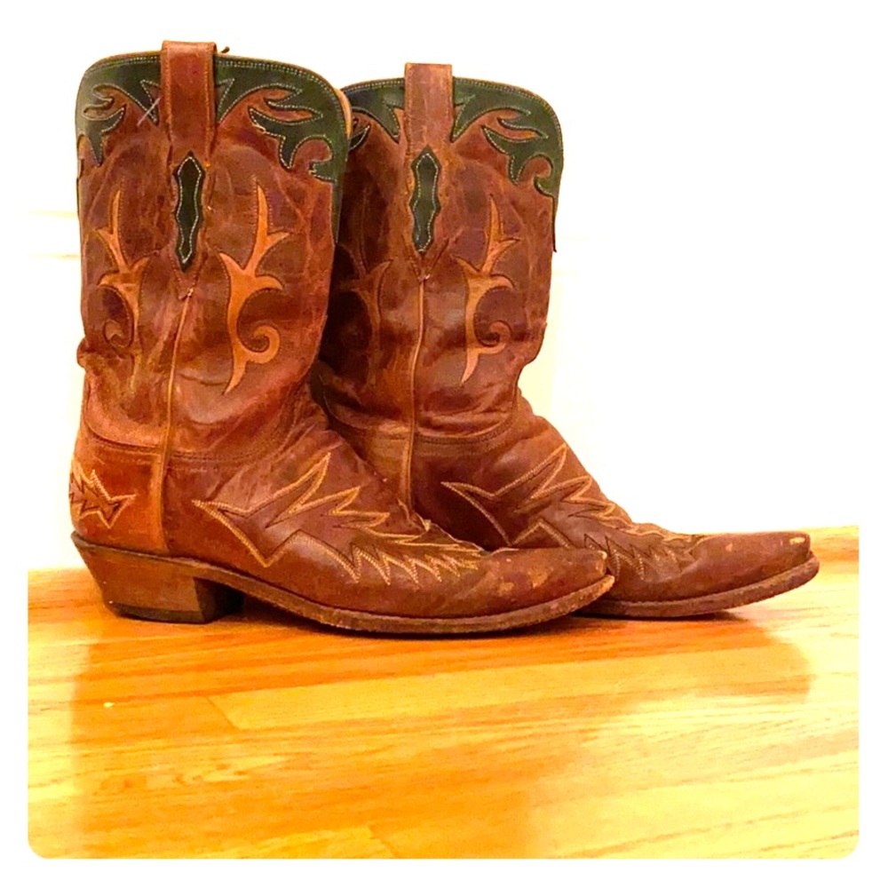 Cowboy boots (women) They are in good condition